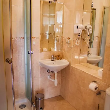 Wilcznik 10 Bed & Breakfast