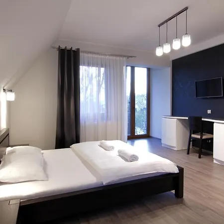 Wilcznik 10 Bed & Breakfast