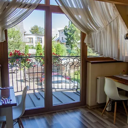 Wilcznik 10 ベッド・アンド・ブレックファスト ザコパネ