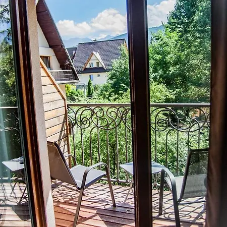 Wilcznik 10 ベッド・アンド・ブレックファスト ザコパネ