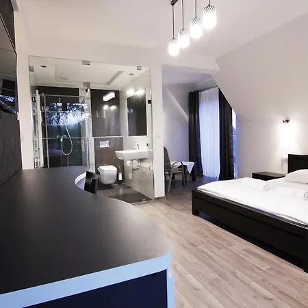 Wilcznik 10 3* ザコパネ