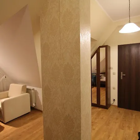 Bed & Breakfast Wilcznik 10 *